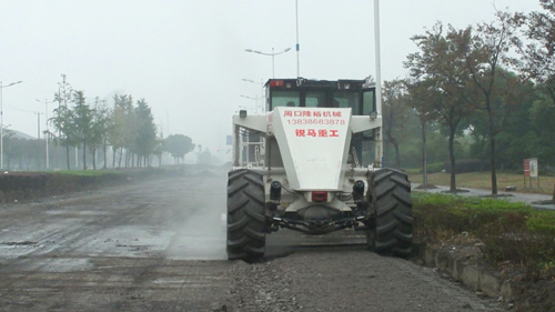 WR2300L，上海青浦大三渣路基冷再生